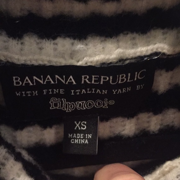 Black and white striped sweater - Picture 3 of 3